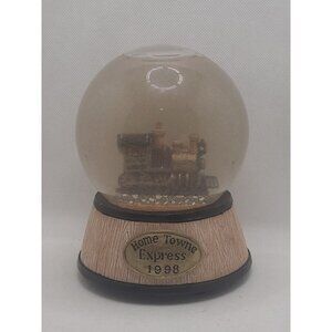vintage jc penny  Hometowne express musical (sound of music) 1998 snow globe
